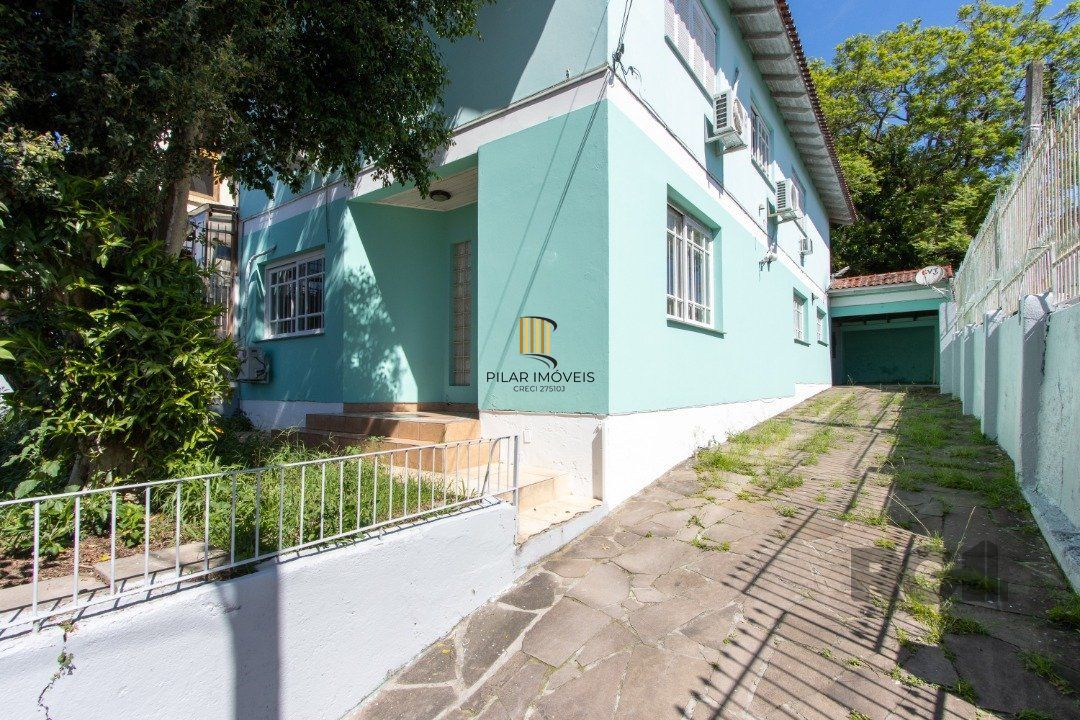Casa 4 dormitórios no bairro Tristeza