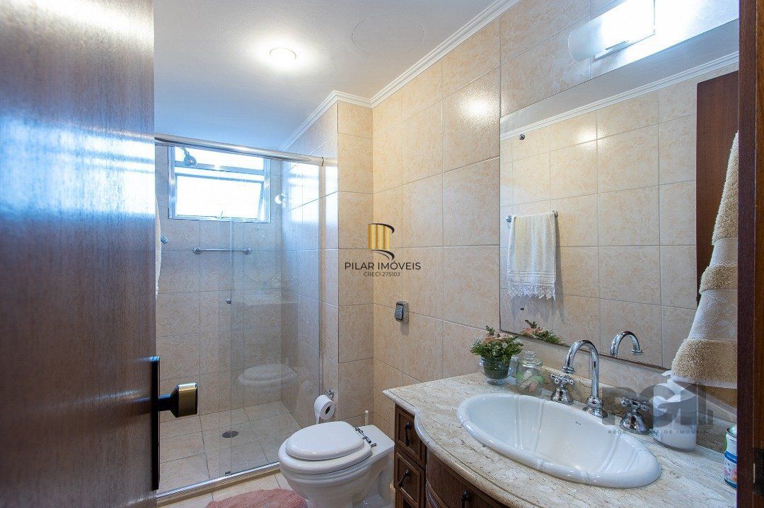 Apartamento 3 dormitórios no bairro Menino Deus