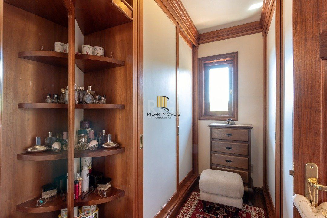 Casa Condominio para Venda - 559m², 4 dormitórios, sendo 3 suites, 3 vagas - Cavalhada