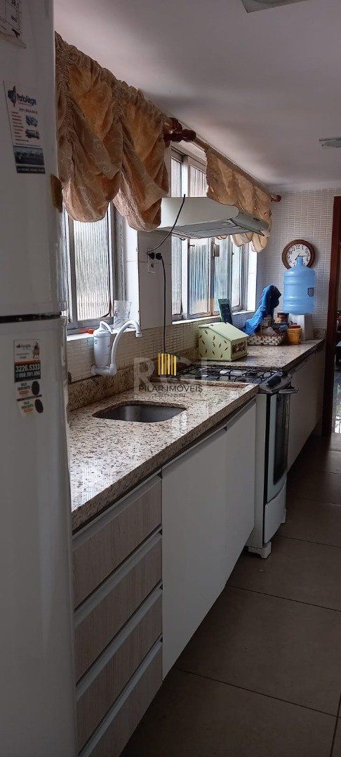 Apartamento para Venda - 150m², 3 dormitórios, 1 vaga - Bom Fim