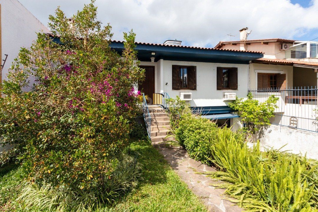 Casa para Venda - 202m², 3 dormitórios, sendo 1 suites, 2 vagas - Cristal - Pilar Imóveis