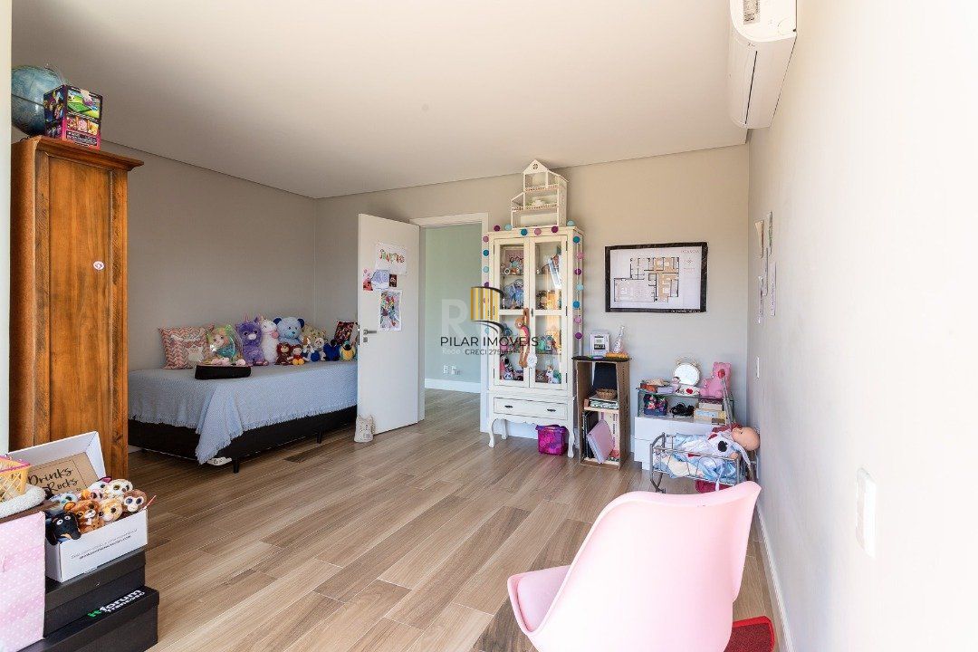 Casa Condominio para Venda - 380m², 3 dormitórios, sendo 3 suites, 6 vagas - Terra Ville