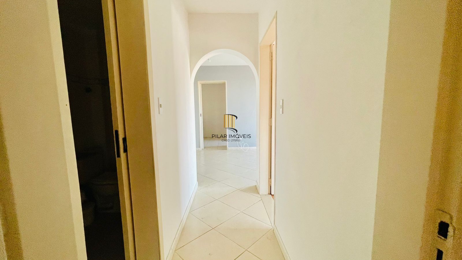 Apartamento de 2 dormitórios no Cristal