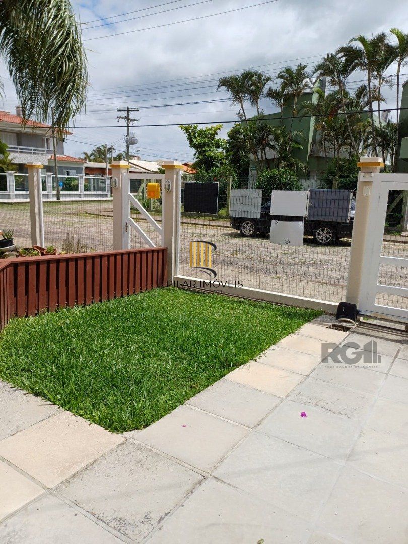Casa de Condomínio 2 dormitórios no bairro Capão Novo