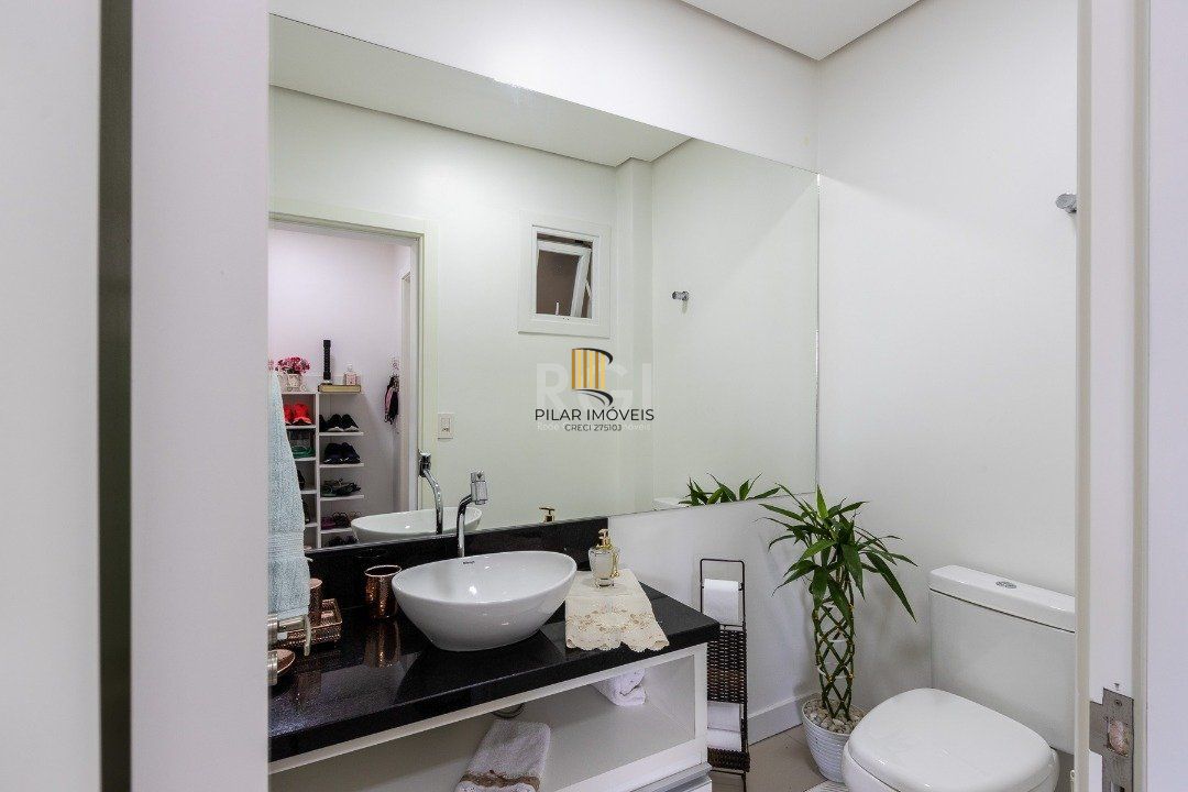Casa para Venda - 420m², 3 dormitórios, sendo 3 suites, 8 vagas - Ipanema