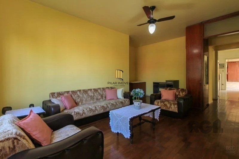 Casa 3 dormitórios no bairro Nonoai