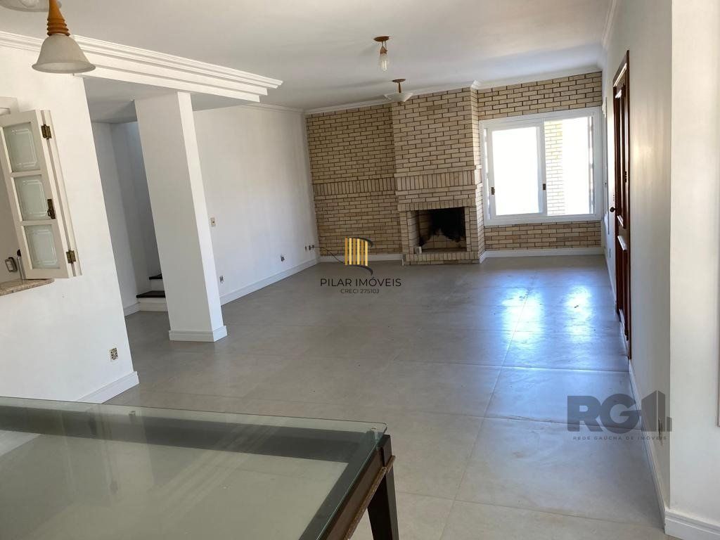 Casa 5 dormitórios no bairro Atlântida