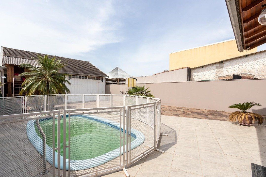 Casa para Venda - 213m², 2 dormitórios, sendo 1 suites, 2 vagas - Hípica