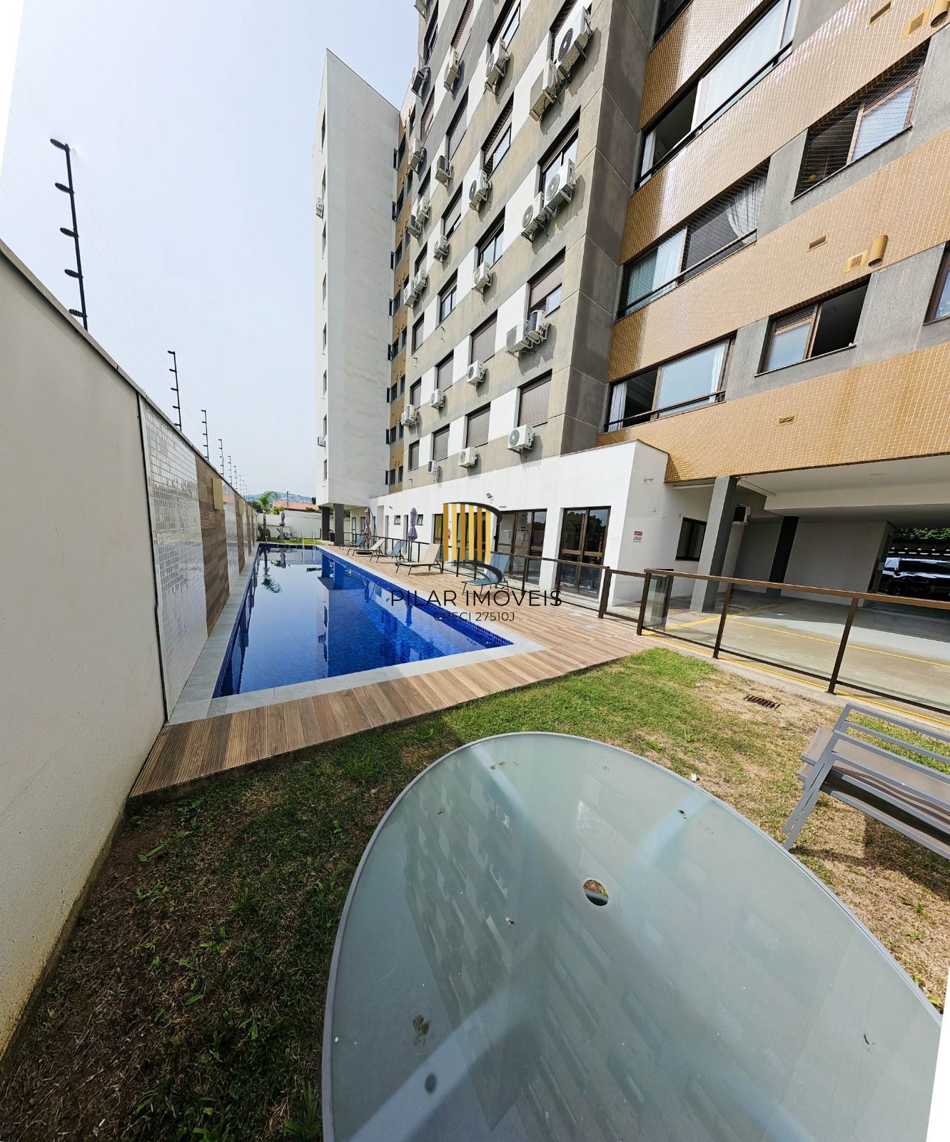 Apartamento no Condomínio Live It, 2 dormitórios, suíte, churrasqueira, vaga coberta.