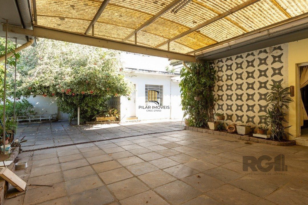 Casa Comercial no bairro Tristeza