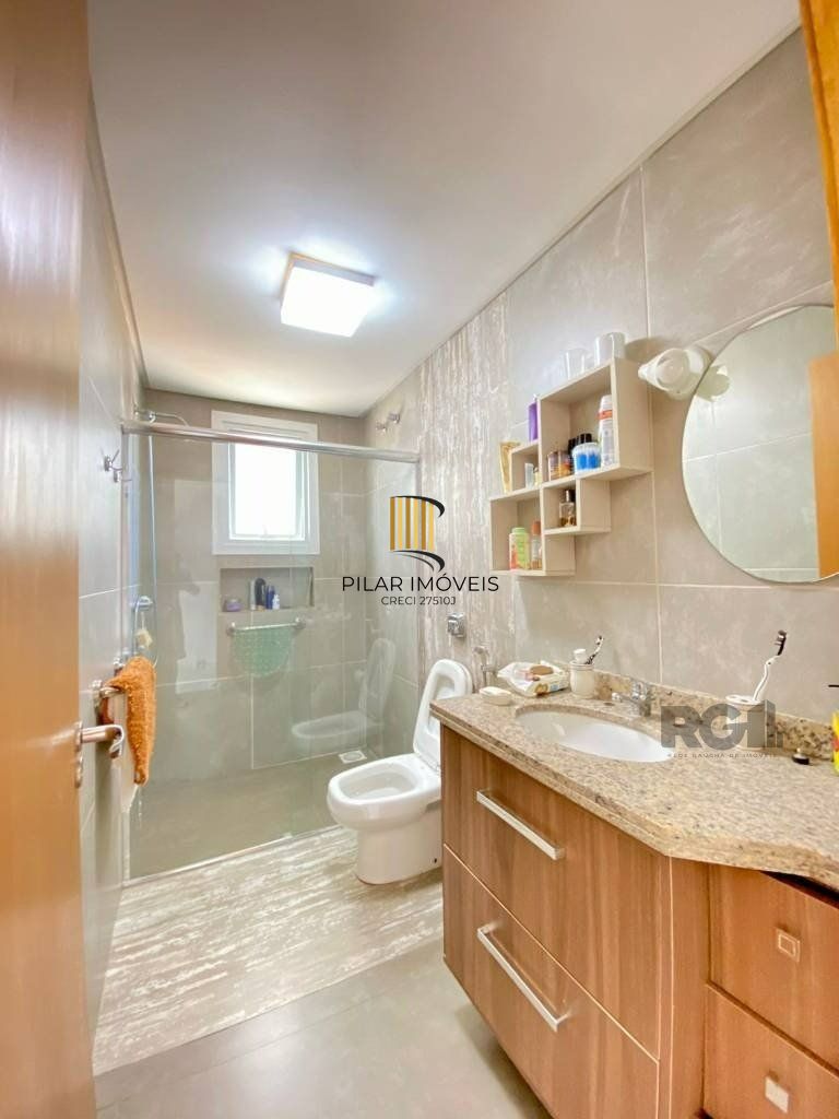 Casa a venda em Condomínio fechado na Beira mar de Atlântida Sul com 3 quartos e 164m²