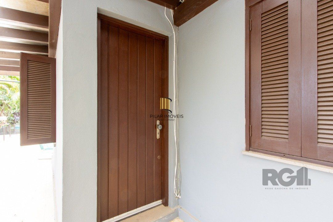 Casa 3 dormitórios no bairro Hípica