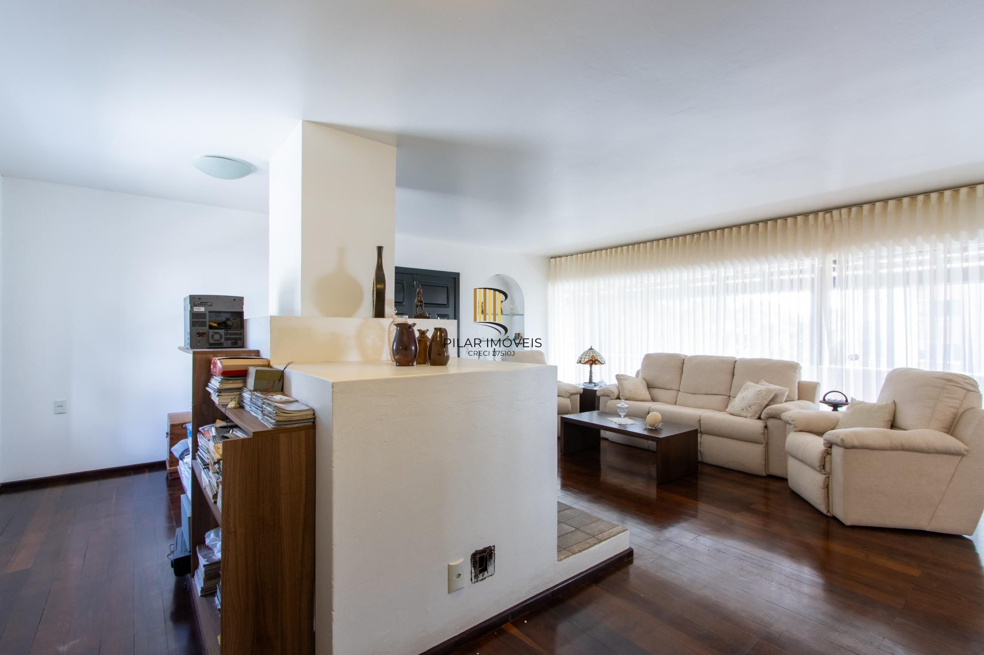 Casa com piscina Bairro Cristal
