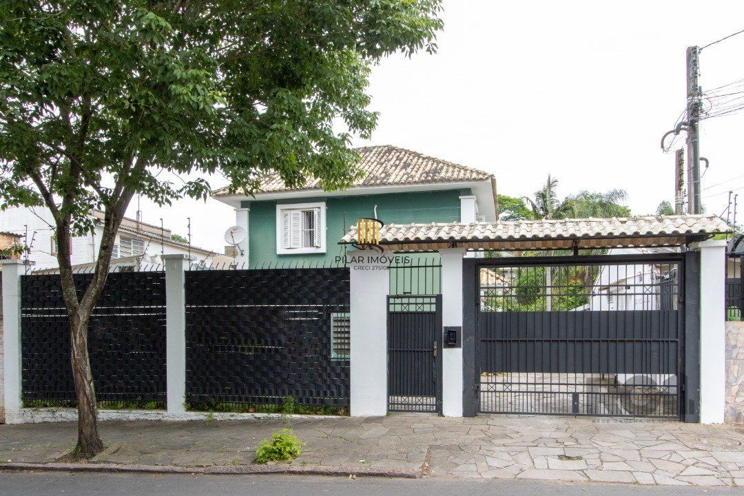 Casa de Condomínio 3 dormitórios no bairro Tristeza