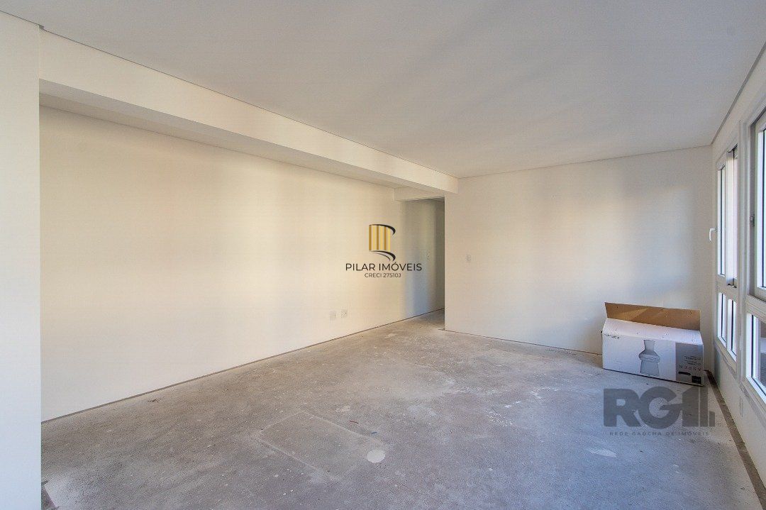 Cobertura para Venda - 214.34m², 3 dormitórios, sendo 3 suites, 2 vagas - Tristeza
