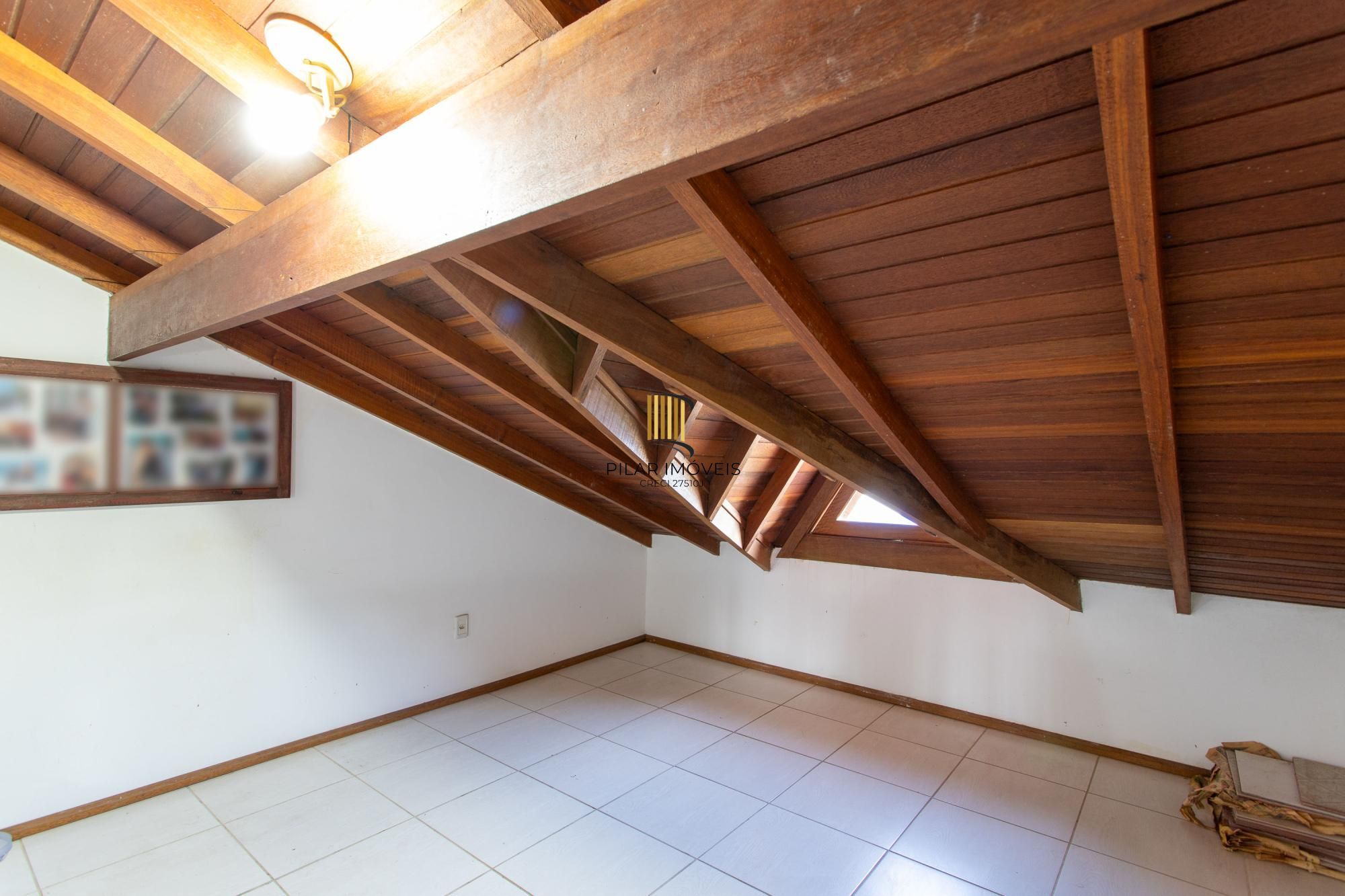 Casa 3 dormitórios no bairro Hípica