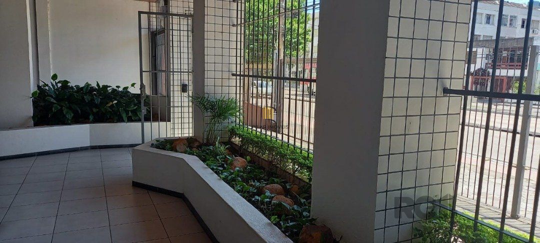 sala com 35,60 m²  de área privativa no edifício Erico Veríssimo Center