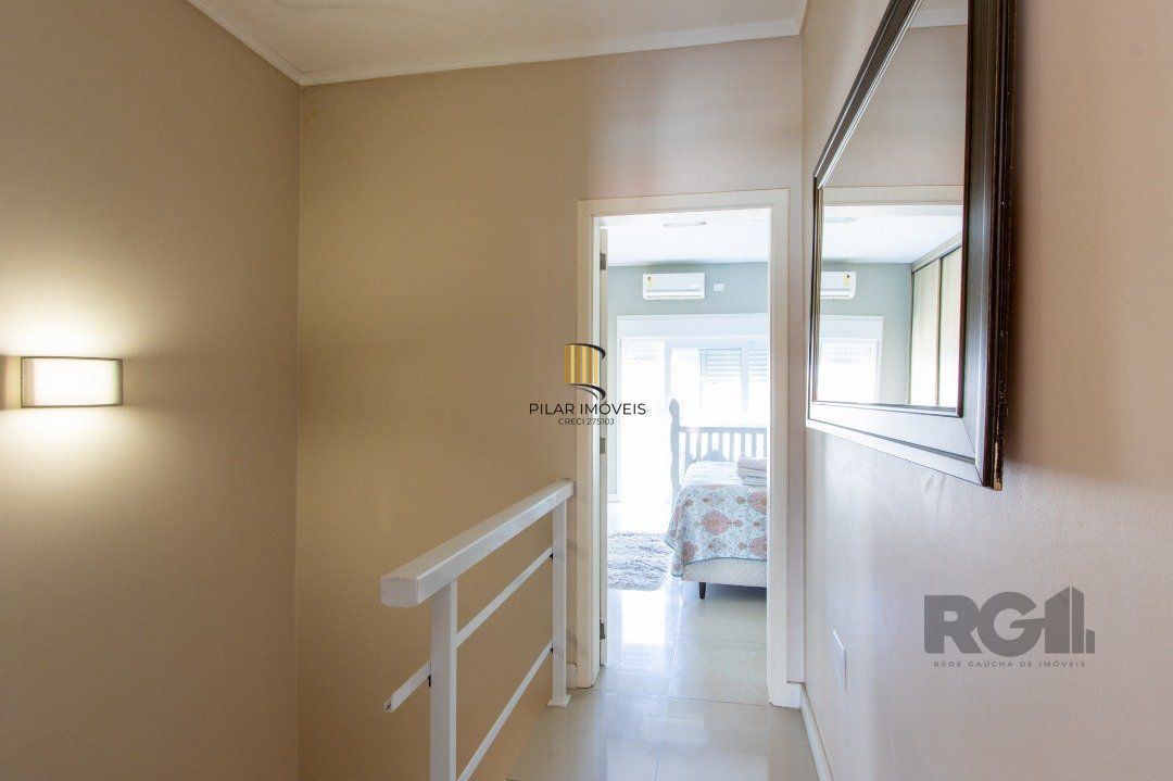 Casa 2 dormitórios no bairro Guarujá