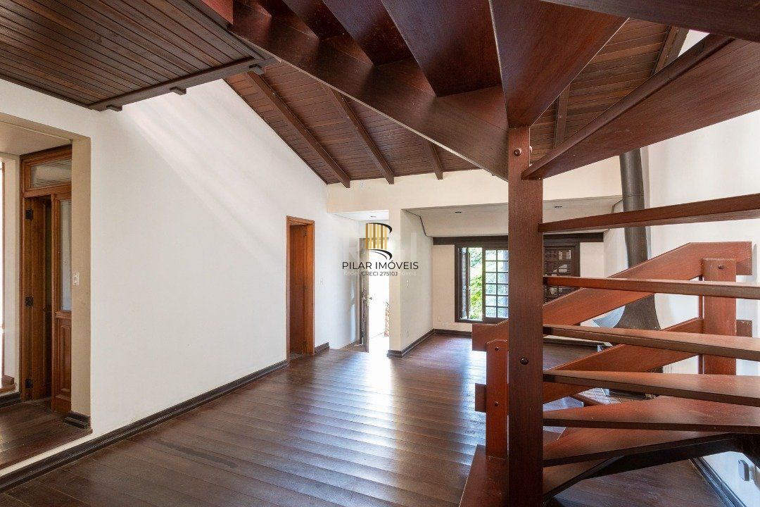 Casa para Venda - 280m², 3 dormitórios, sendo 1 suites, 2 vagas - Espirito Santo