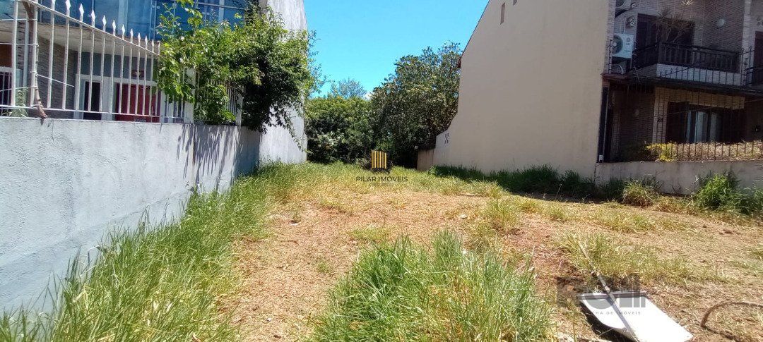 Terreno plano, medindo 207,50. 8,30x25,00.