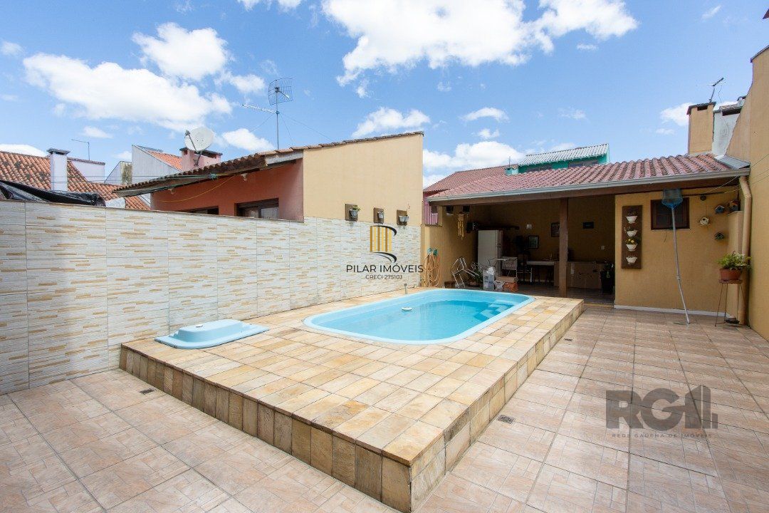 Casa com 3 dormitórios, sendo 1 suíte para venda  no bairro Hípica