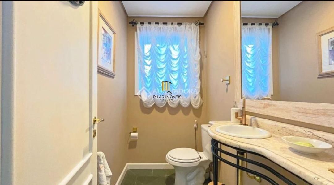 Casa com 3 dormitórios, bairro Sétimo Céu em Porto Alegre