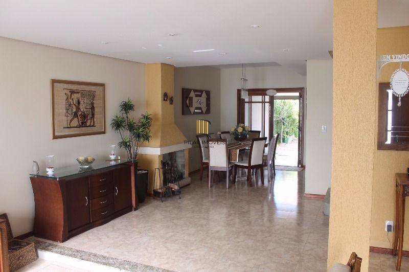 Casa para Venda - 290.67m², 4 dormitórios, sendo 1 suites, 4 vagas - Camaquã