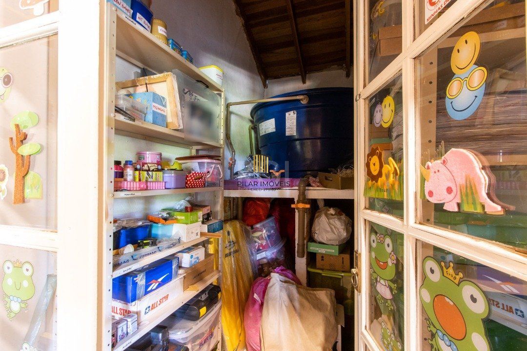 Casa 3 dormitórios no bairro Guarujá