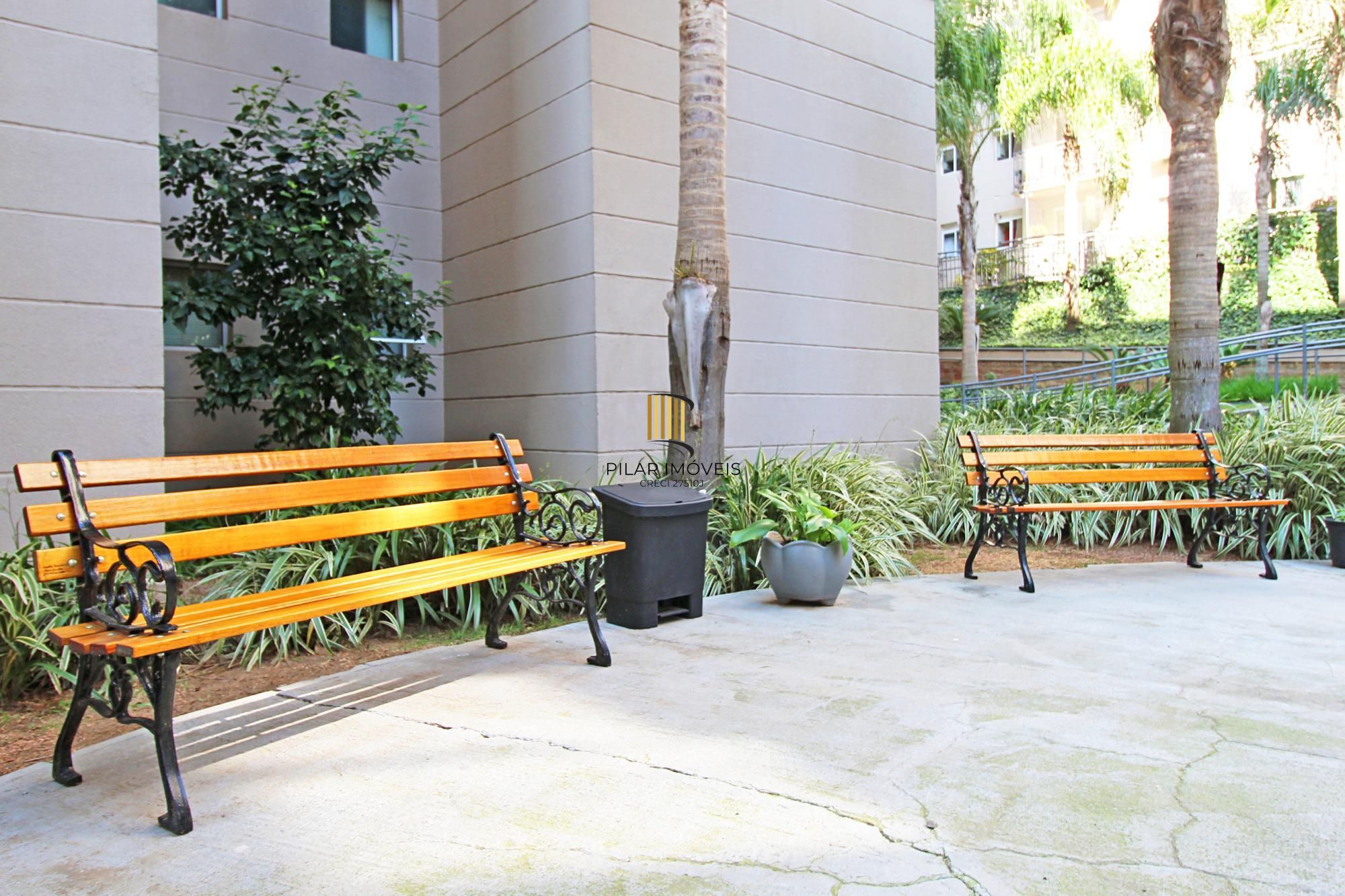 Apartamento de 3 dormitórios, 1 suíte e 2 vagas de garagem cobertas.