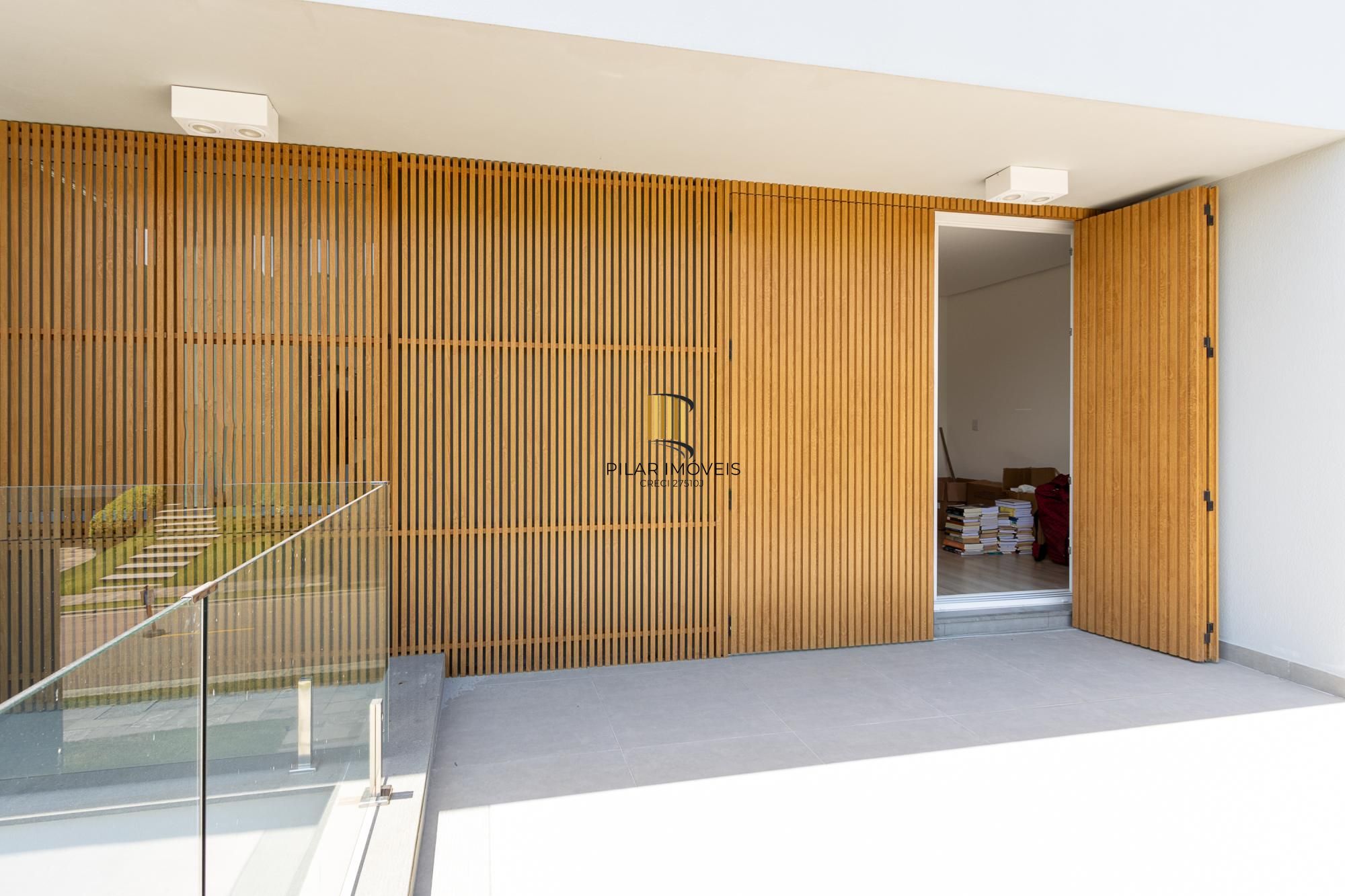 Casa de Condomínio 4 dormitórios no bairro Vila Nova