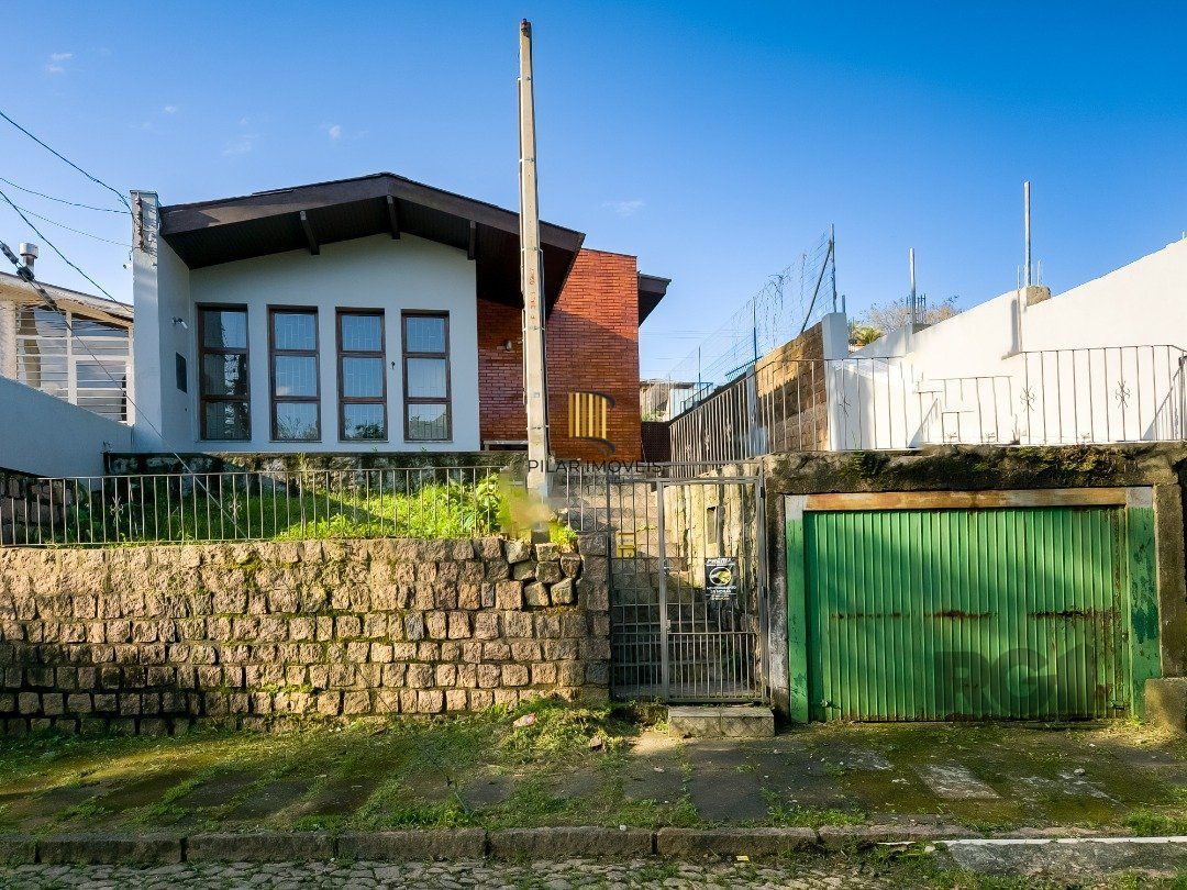 Casa com 3 quartos, suite, pátio - Bairro Espírito Santo - Potro Alegre (RS)