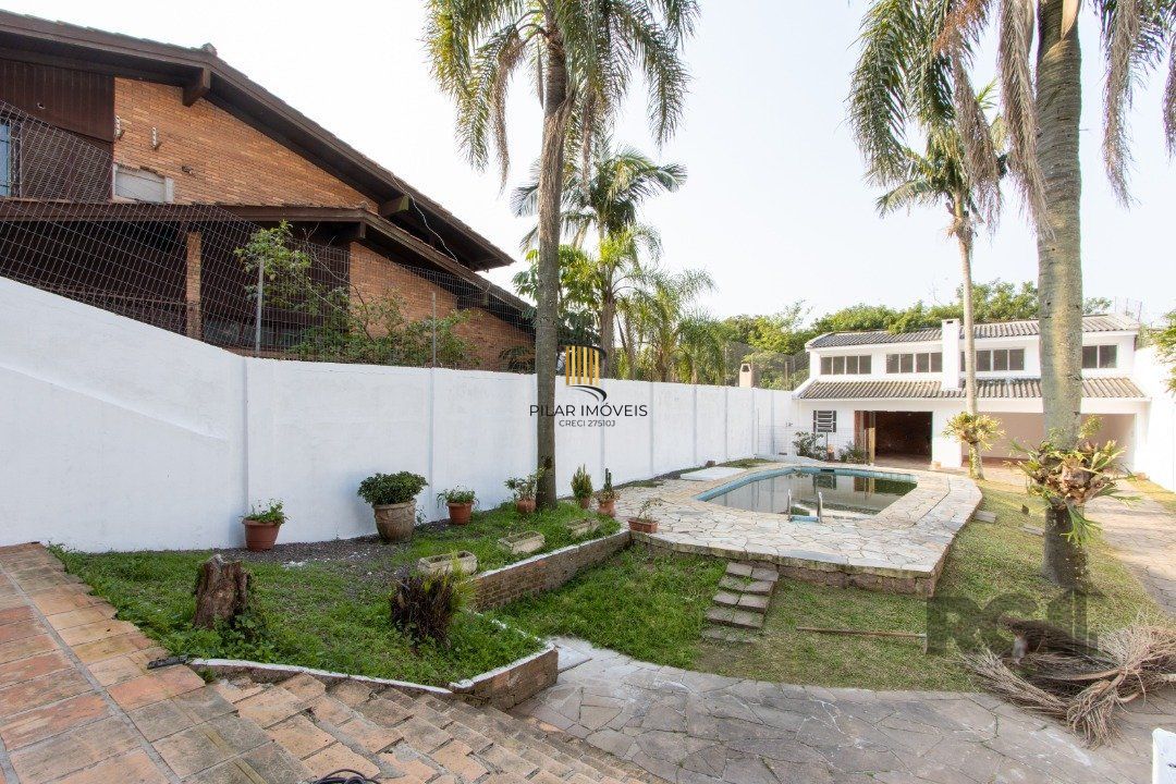 Casa para Venda - 337m², 3 dormitórios, sendo 1 suites, 3 vagas - Cristal