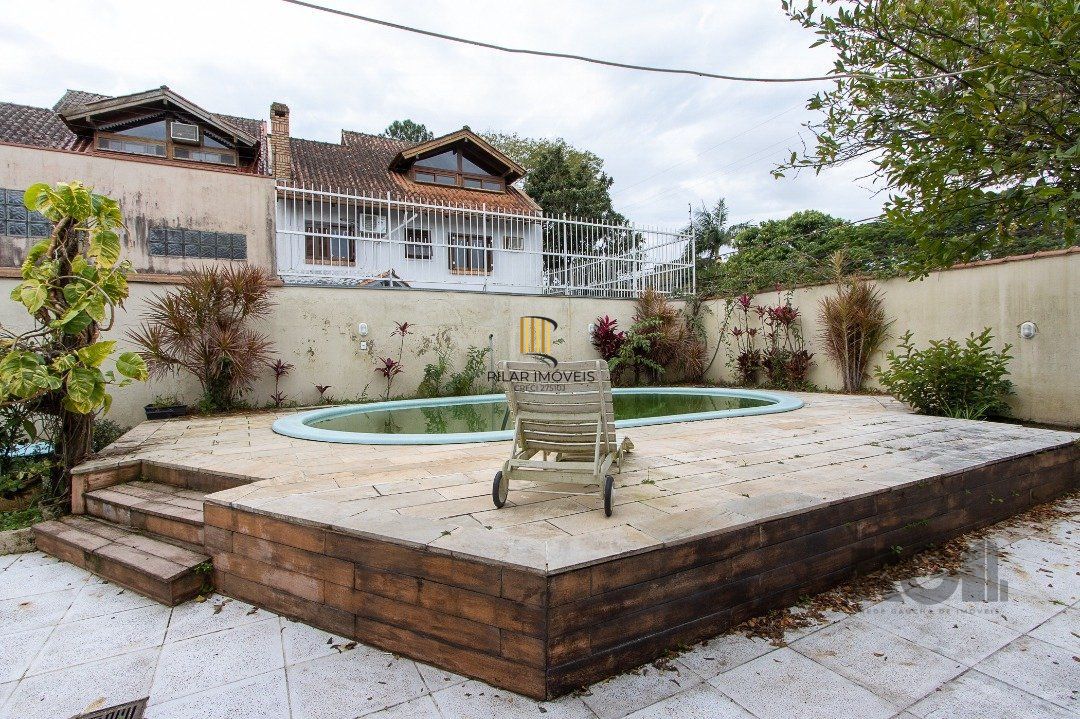 Casa 3 dormitórios no bairro Ipanema