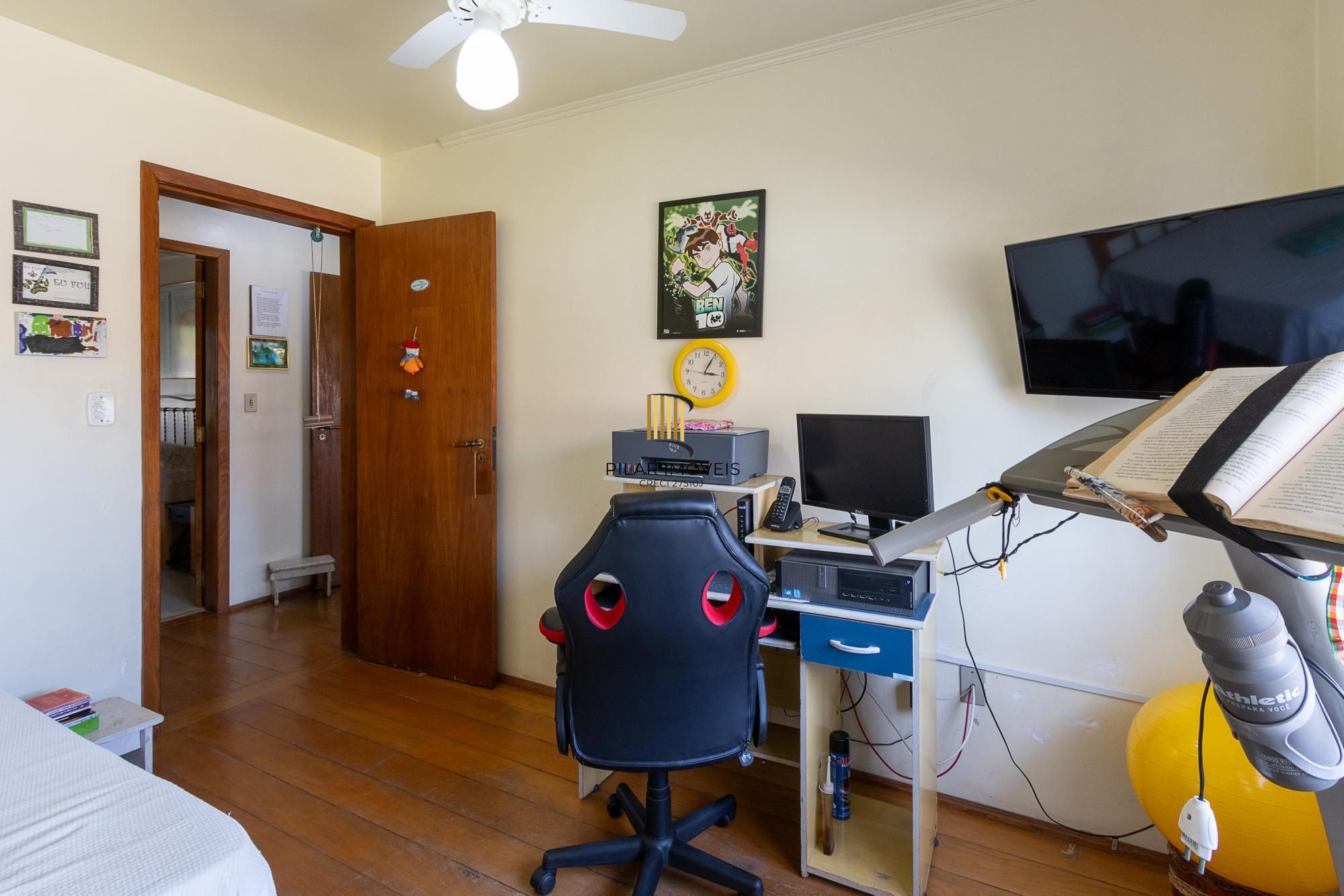 Casa com 3 quartos (1 suite), 4 vagas - Vila Nova