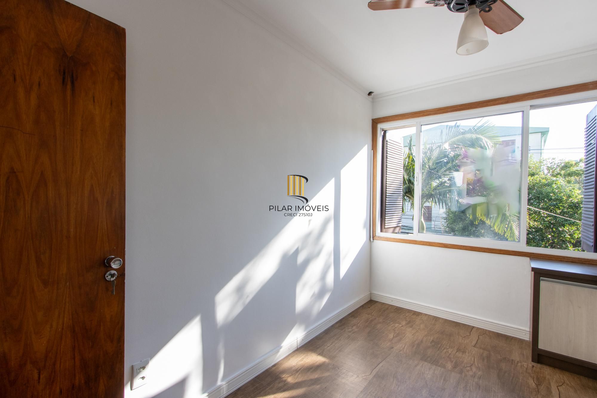 Apartamento com 2 dormitórios com 74m² e 1 vaga e no Menino Deus