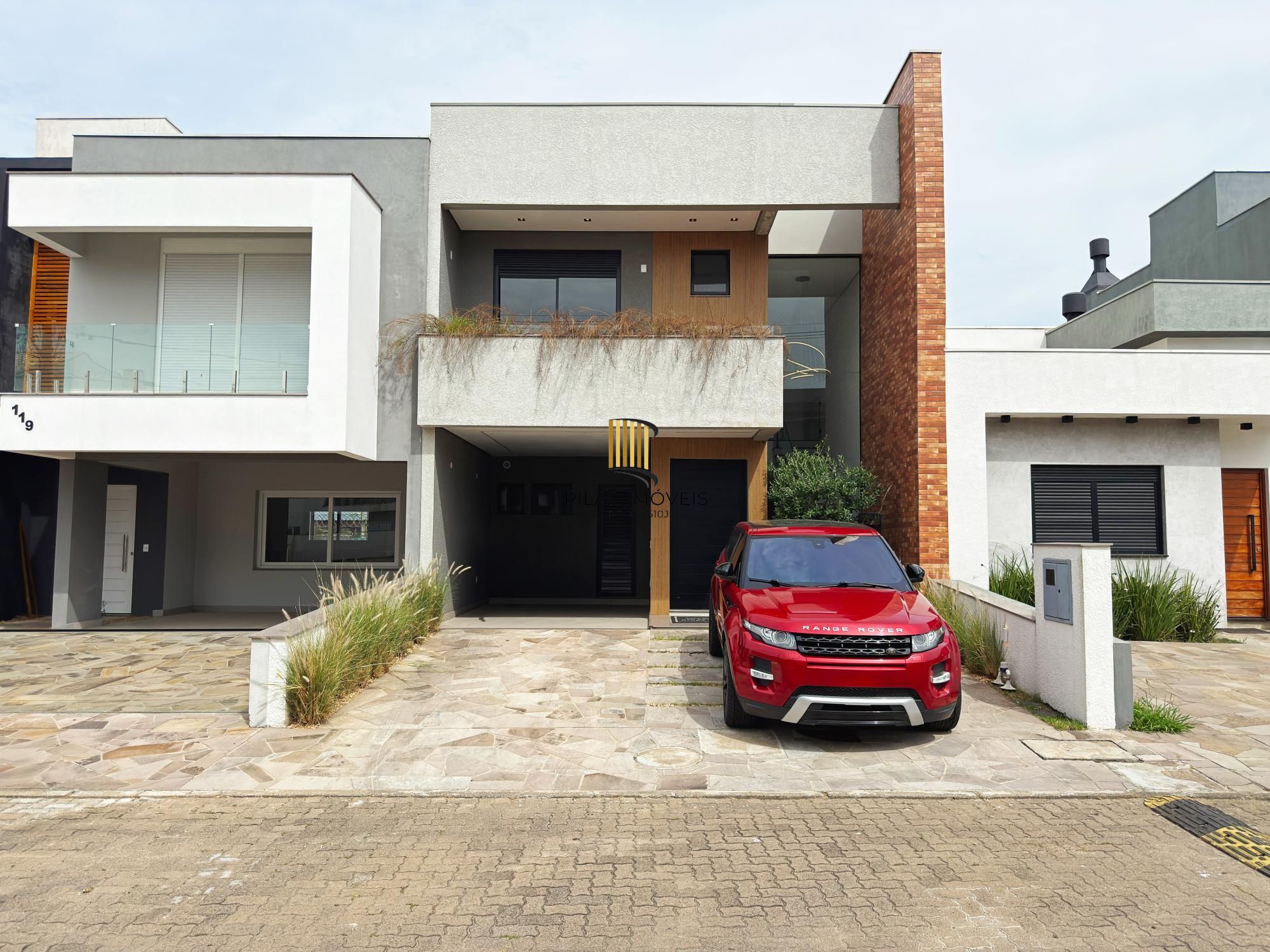 Casa de Condomínio 3 dormitórios no bairro Aberta dos Morros