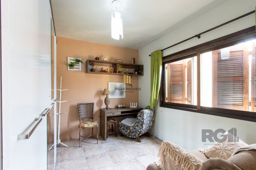 Casa 6 dormitórios no bairro Tristeza