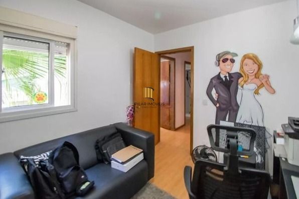 Apartamento com 2 dormitórios (reversível para 3) e 1 vaga escriturada  à venda no coração de Ipanema