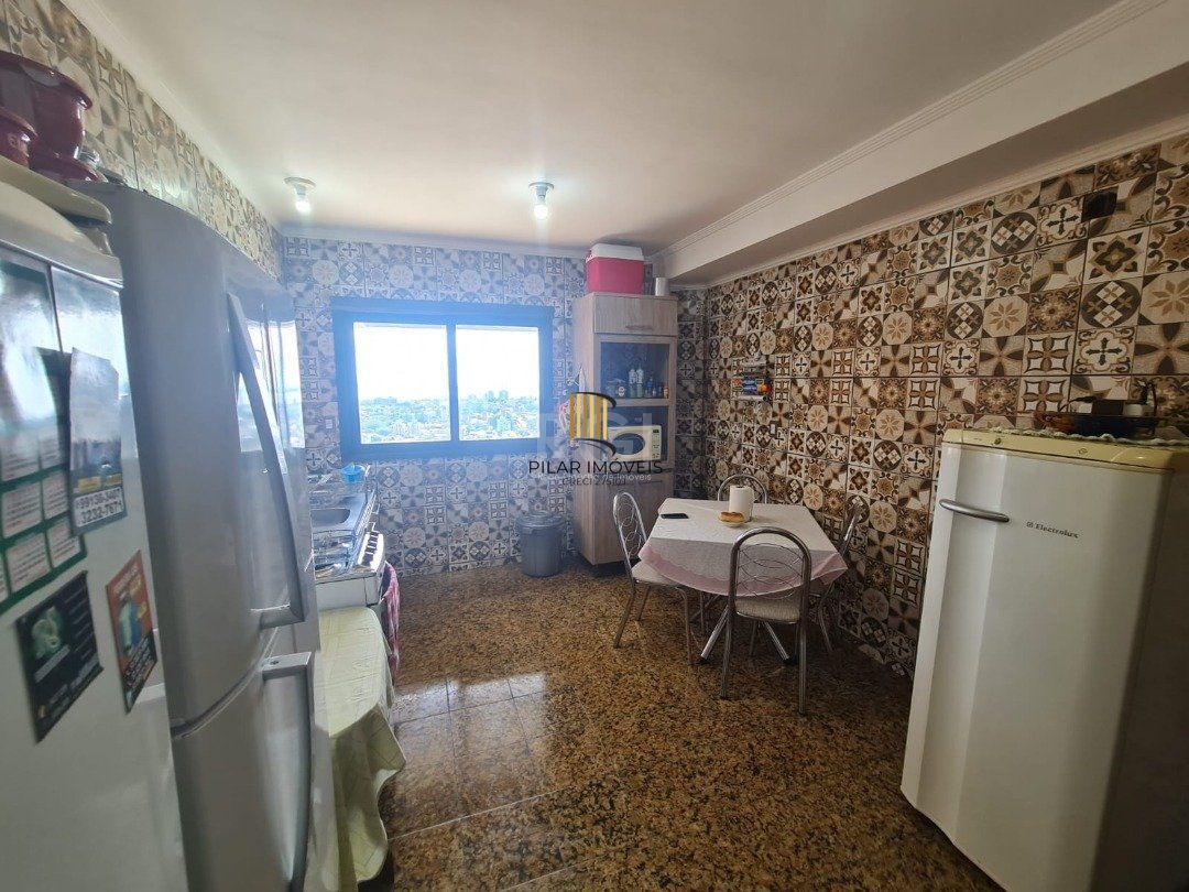Casa para Venda - 464m², 5 dormitórios, sendo 4 suites, 4 vagas - Nonoai
