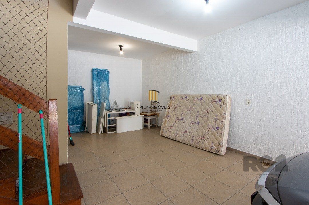 Casa 4 Dormitório(s) Bairro Tristeza