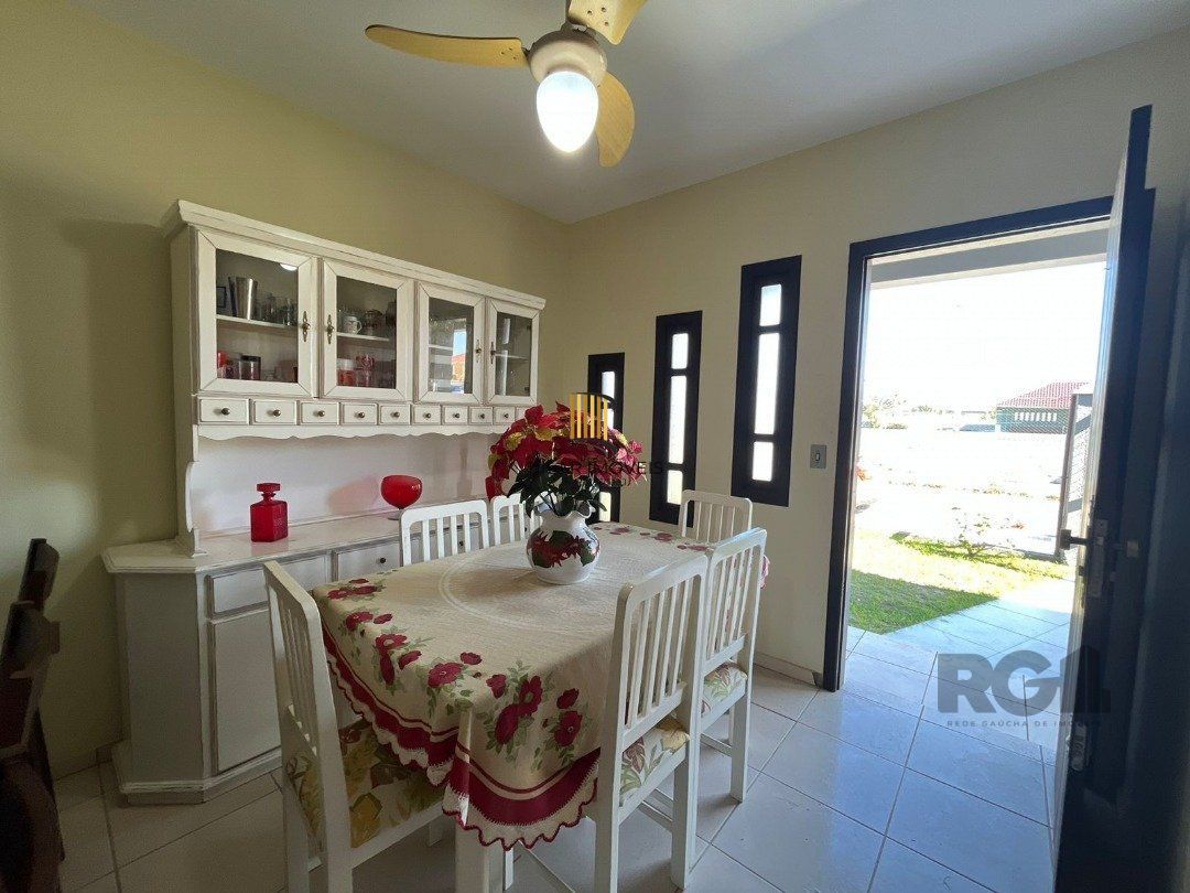 Casa 3 dormitórios no bairro Atlântida Sul