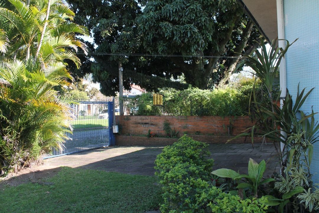 Casa para Venda - 221m², 3 dormitórios, sendo 1 suites, 4 vagas - Tristeza - Pilar Imóveis