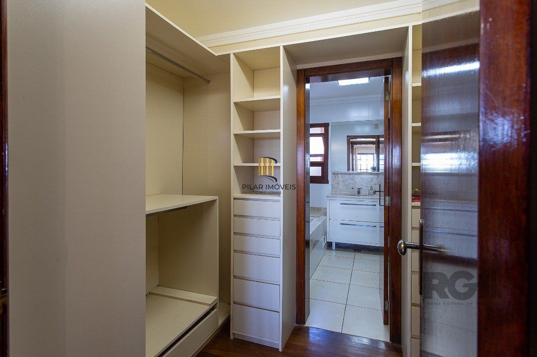 Casa 3 dormitórios no bairro Vila Nova