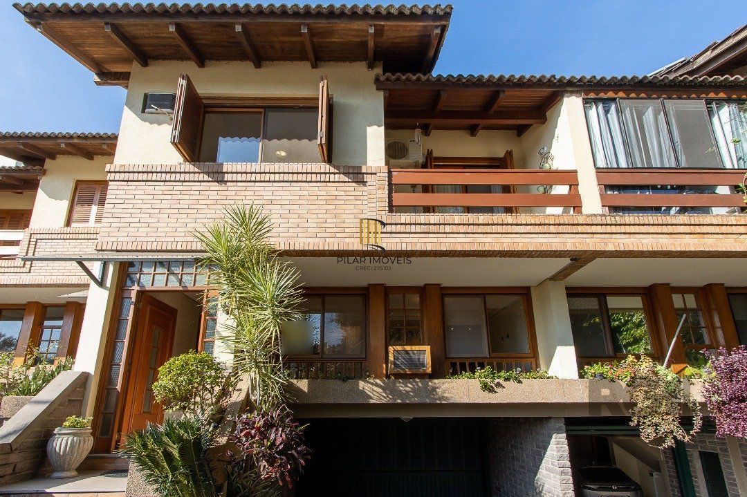 Casa de Condomínio 4 dormitórios no bairro Tristeza