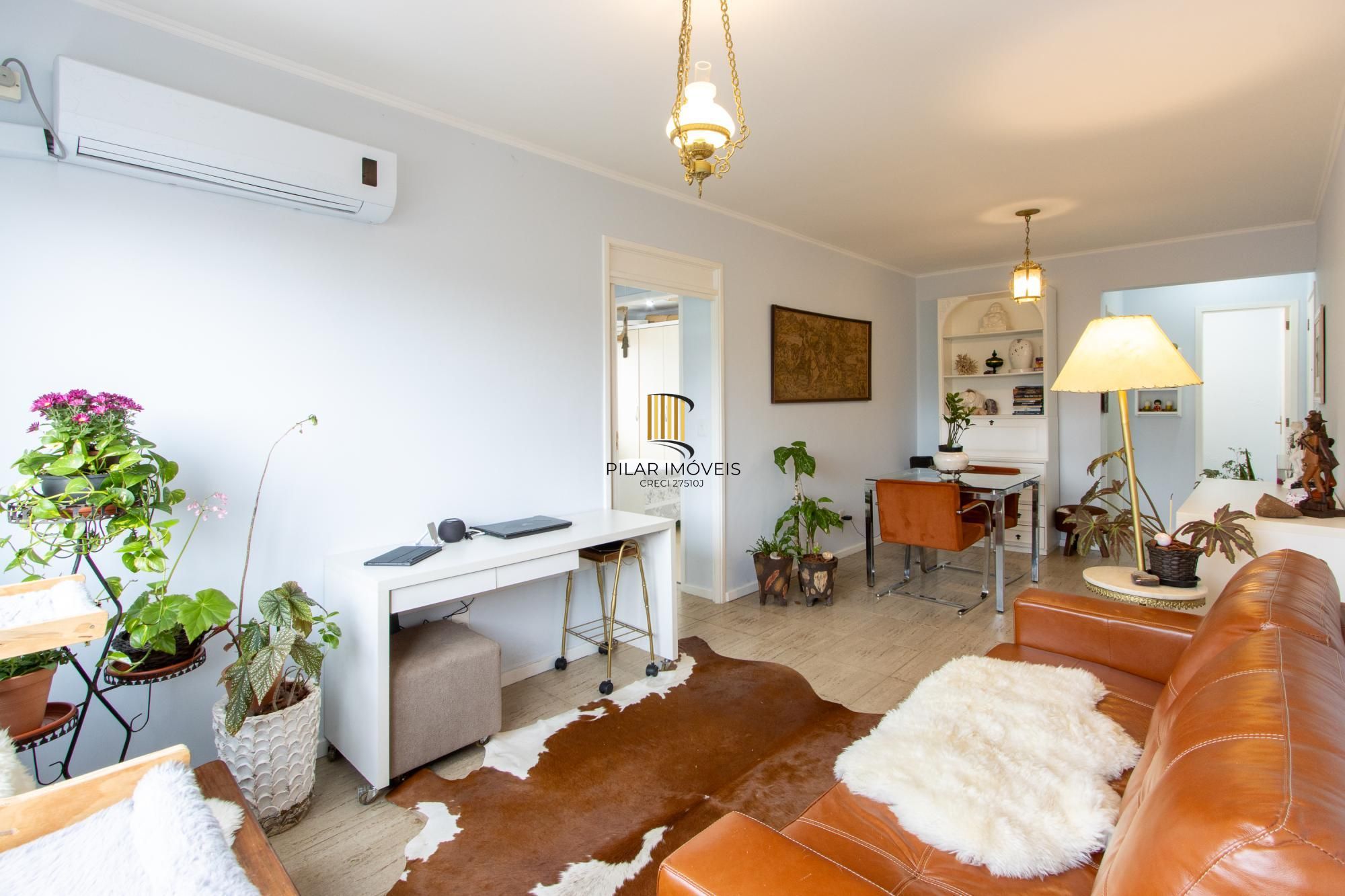 Apartamento 2 Dormitório(s) Bairro Cristal