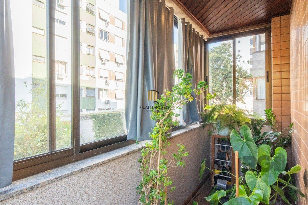 Apartamento amplo de 191m² privativos reformado