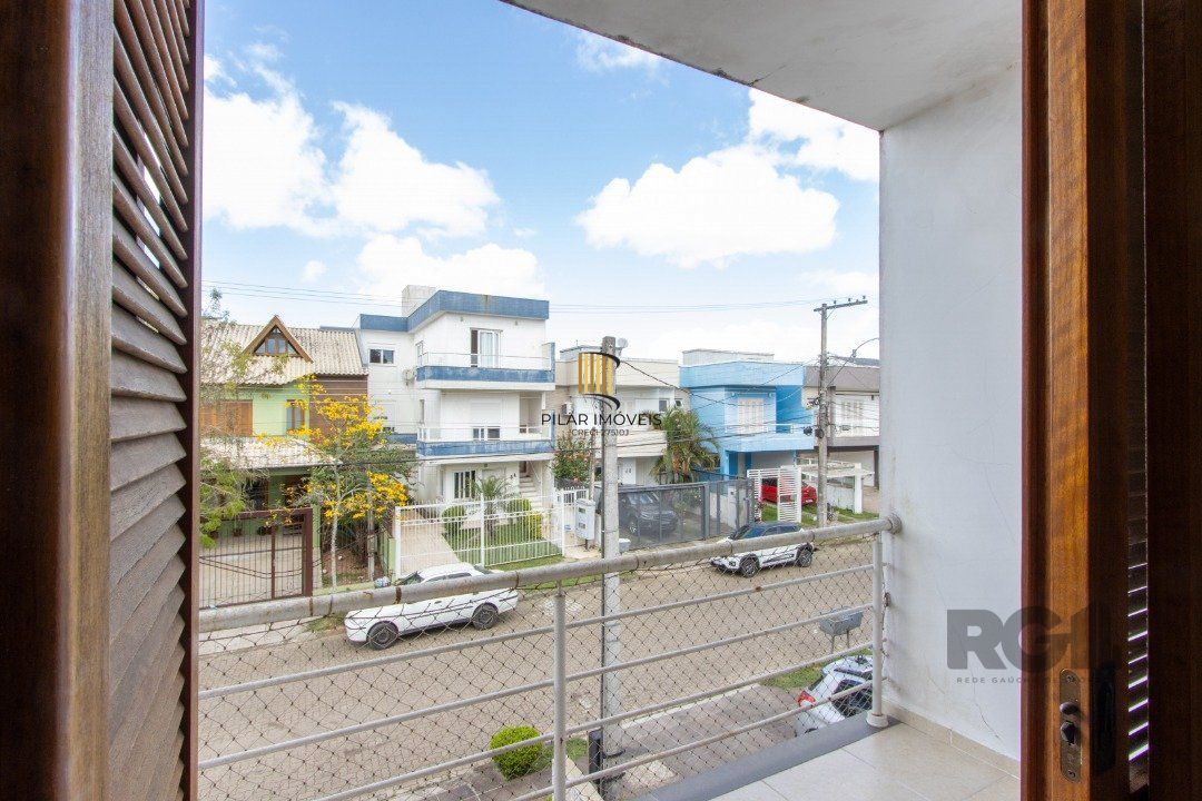 Casa 3 dormitórios no bairro Hípica