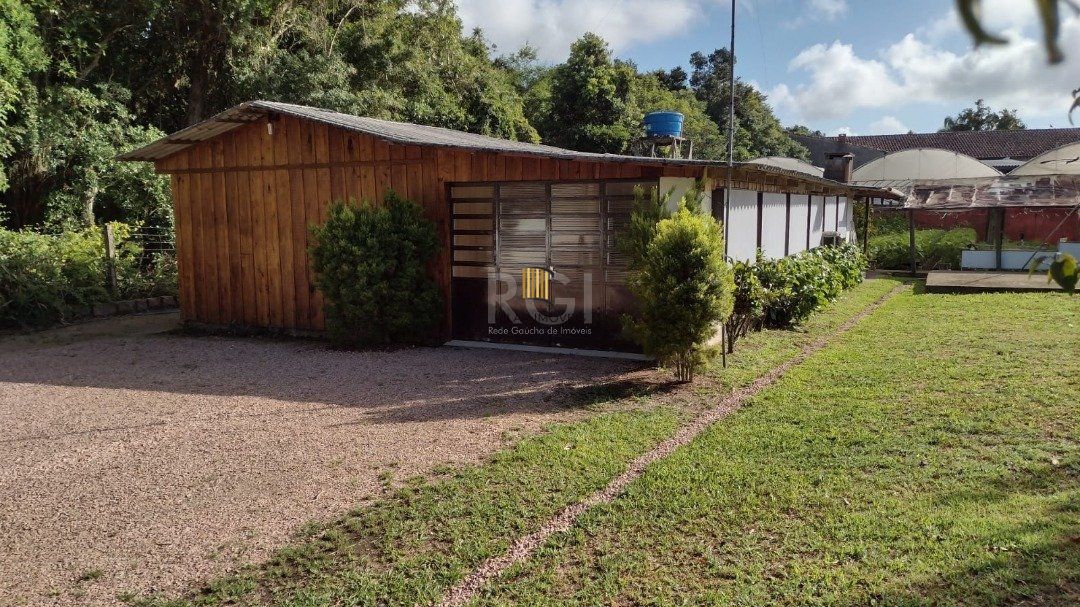 SÍTIO DENTRO DE PORTO ALEGRE 6.629,10 metros quadrados de área no bairro Campo Novo.