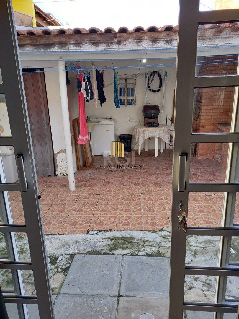 Casa 4 dormitórios no bairro Hípica