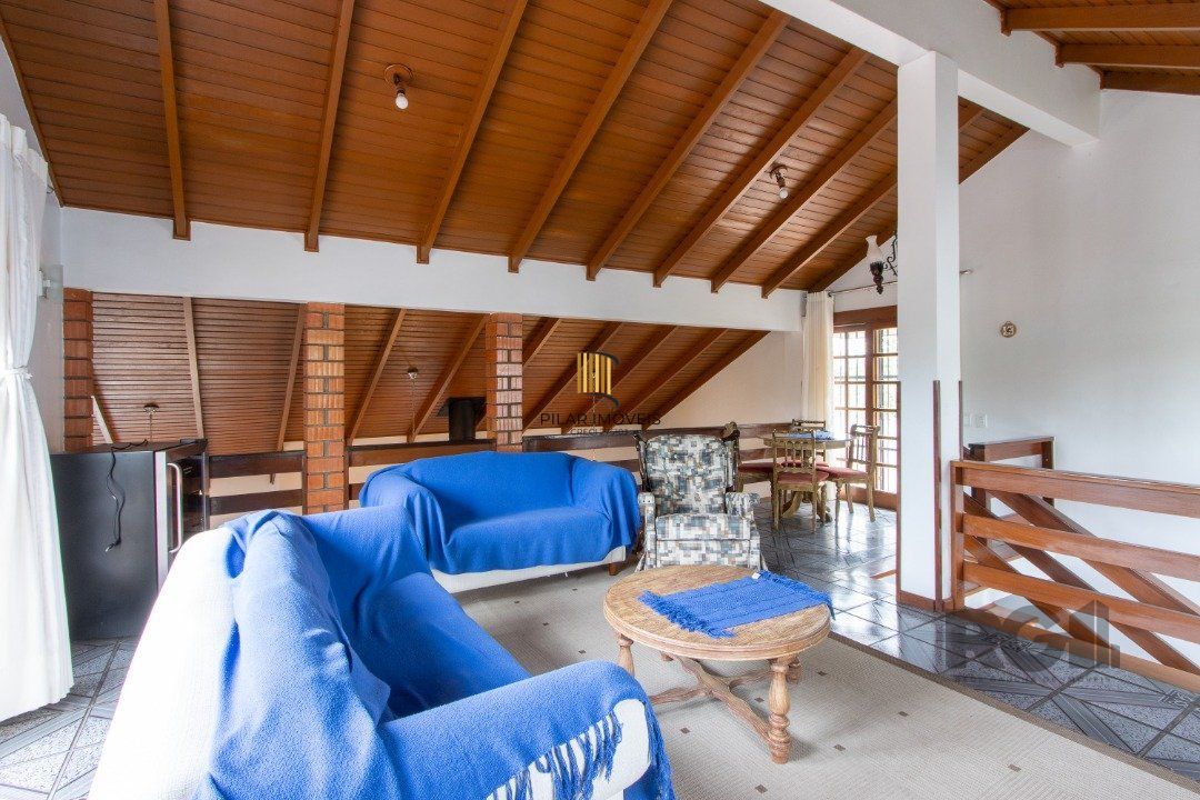 Casa para Venda - 440m², 3 dormitórios, sendo 1 suites, 2 vagas - Santa Tereza